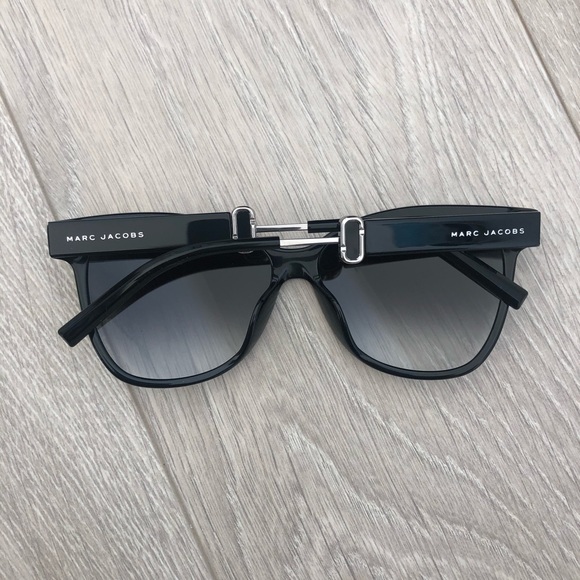 Marc Jacobs women’s sunglasses - Picture 4 of 4